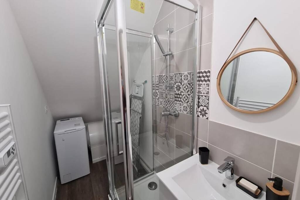 Centre Ville 3 Pieces Envoutant Sous Combles 40M² Joigny Exterior foto